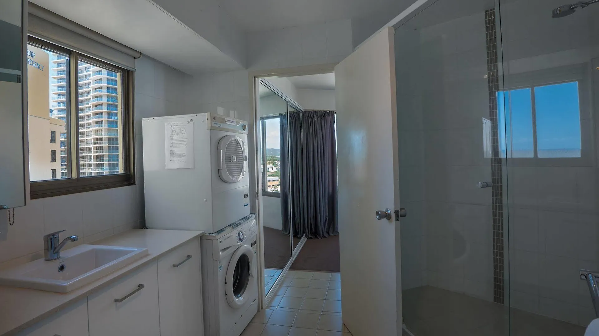 Resort Aloha Apartments Surfers Paradise