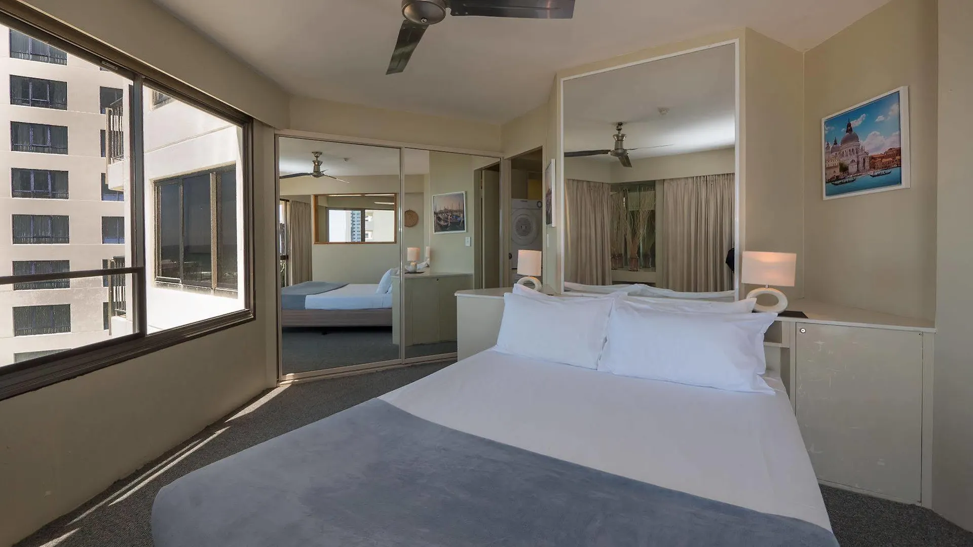 *** Resort Aloha Apartments Surfers Paradise Australia