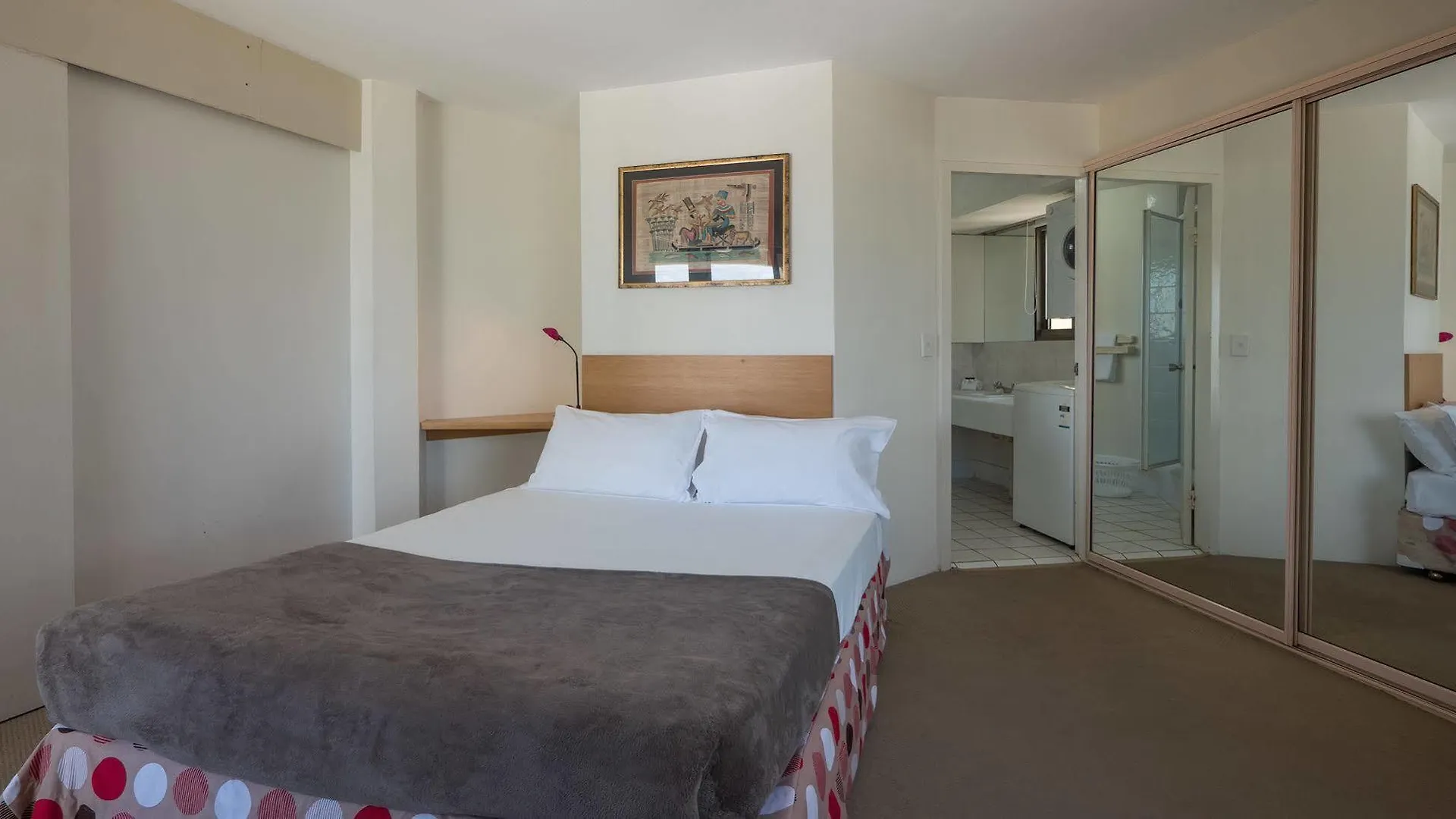 Aloha Apartments Surfers Paradise Australia